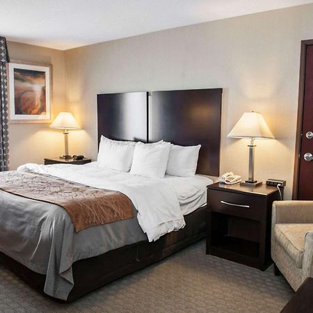 Comfort Inn & Suites Muncie Exterior photo