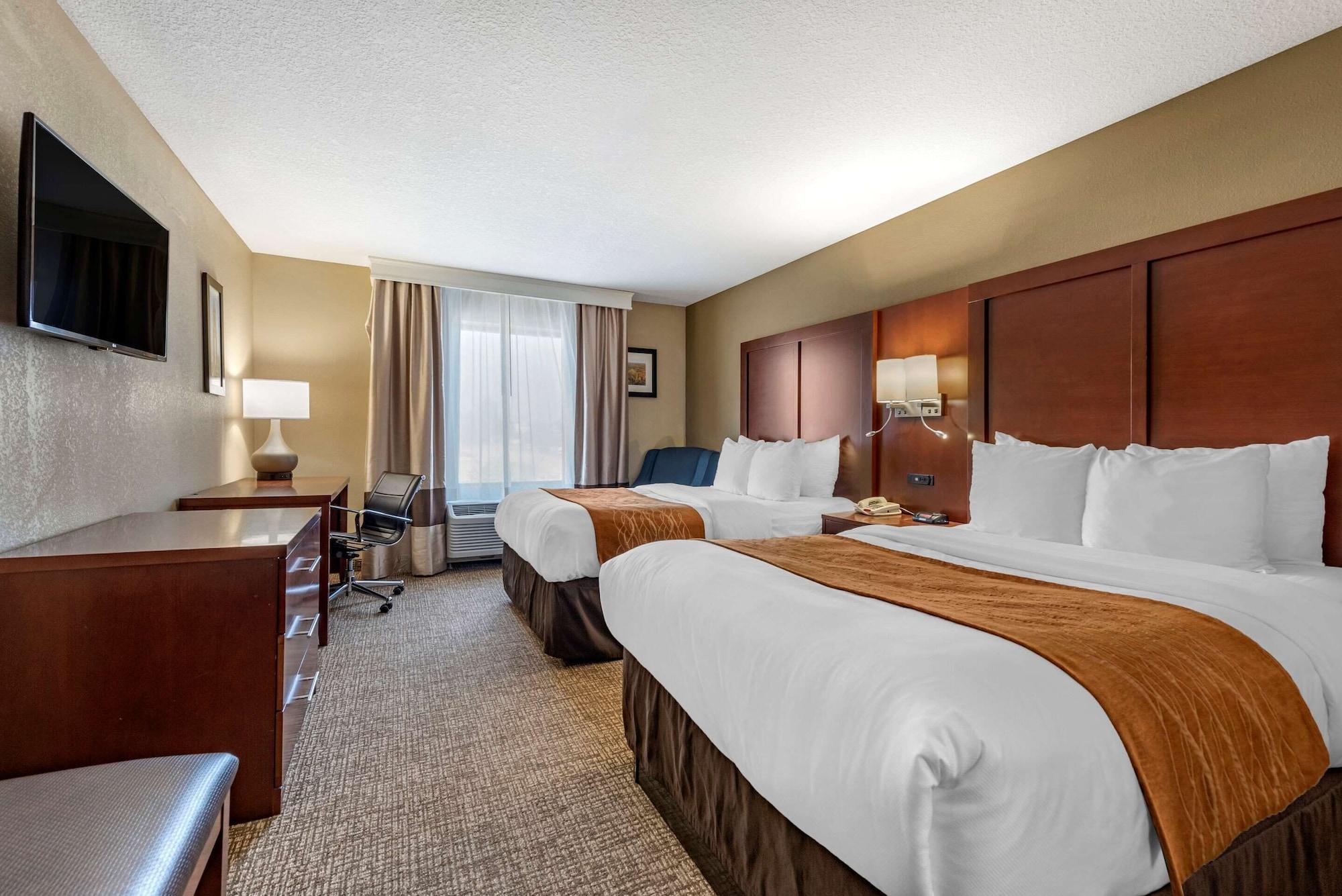 Comfort Inn & Suites Muncie Exterior photo