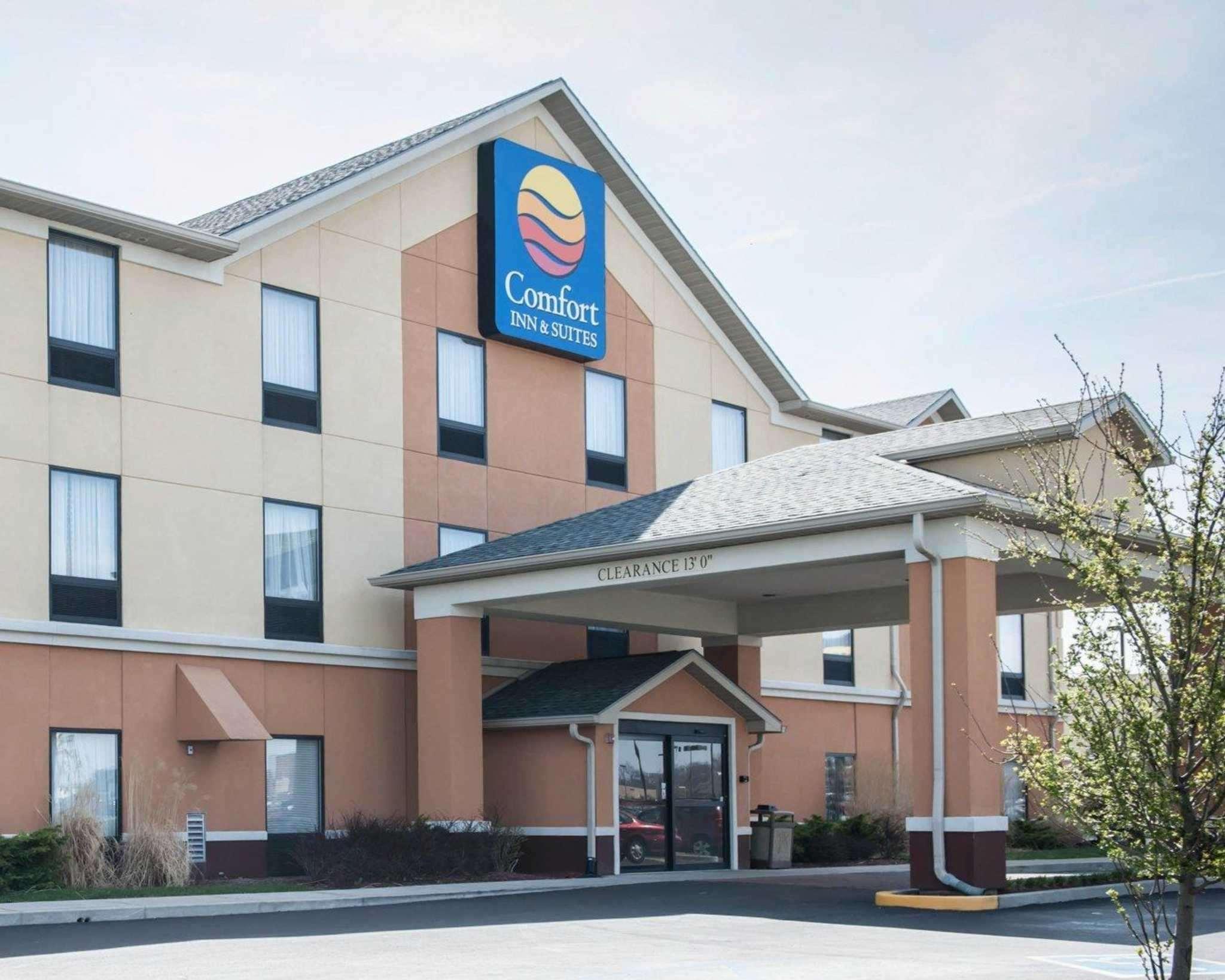 Comfort Inn & Suites Muncie Exterior photo